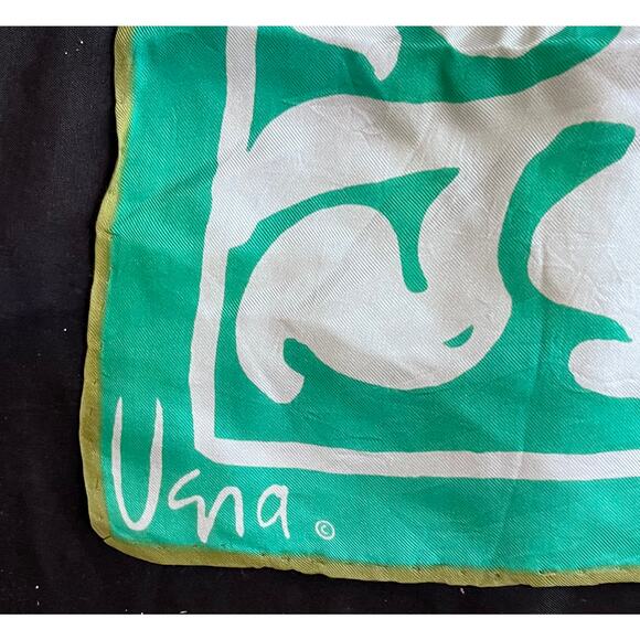 Vintage VERA Neumann Scarf ~ Signed ~ Green / Off White - Picture 3 of 6